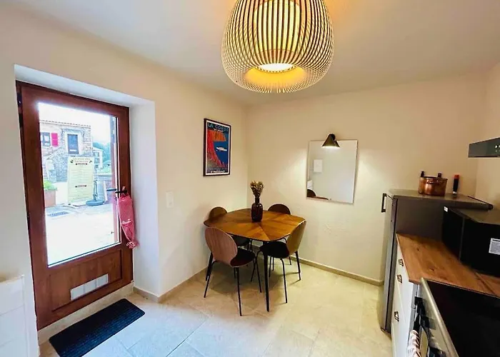 Appartement Petit Place De L Eglise Piana (Corsica)