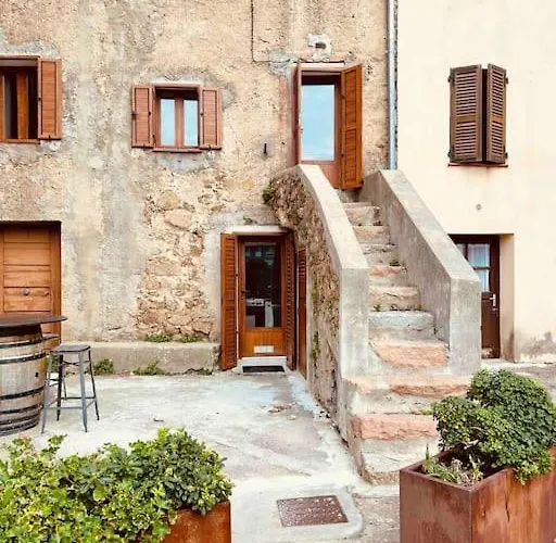 Appartement Petit Place De L Eglise *